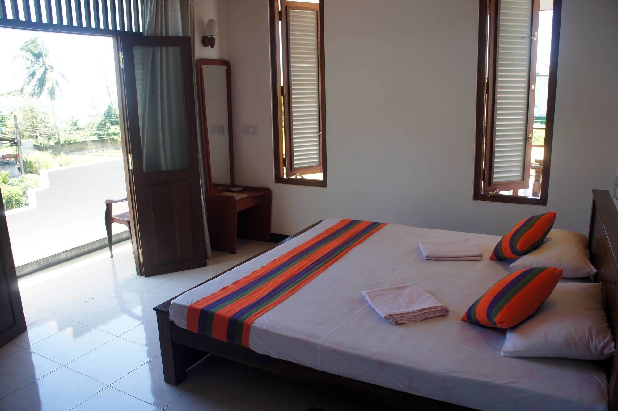 Sam'S Guest House Unawatuna Exteriör bild